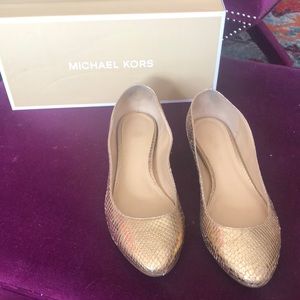 Michael Kors Mira Flat